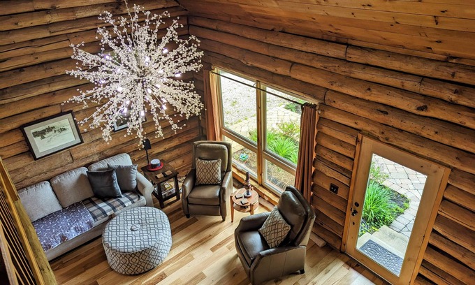 Salem Lakes Cabin | Charming hand built log-cabin in beautiful southeastern Wisconsin