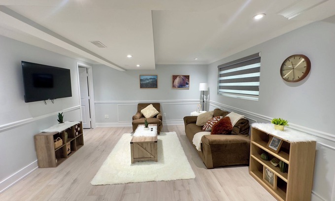 Grantham House | Charming Hidden Gem 2BD close to Falls & Wineries!