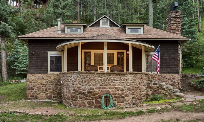 Cascade Cabin | Charming, historic, Creekside Cabin nestled at the base of Pikes Peak in Cascade