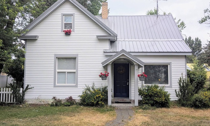 Teton Other | Charming Historic Farmhouse centrally located to Yellowstone Entrances