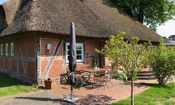 Ludersdorf House | Charming historic thatched roof near Lübeck and the Baltic Sea