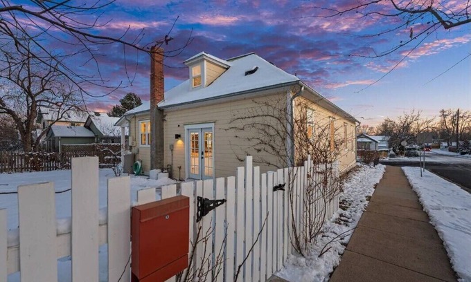 Lafayette House | Charming Historical Home - Walk to Restaurants