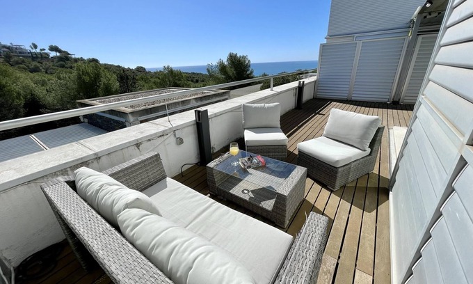 Sant Pere de Ribes Apartment | Charming house with the best swimming pool in the region. vilanovaapartments