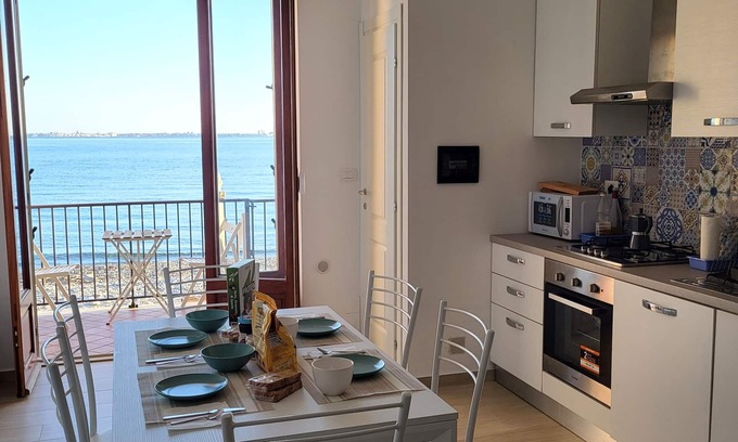 Cannittello House | charming holiday home on the beach - Sicily view