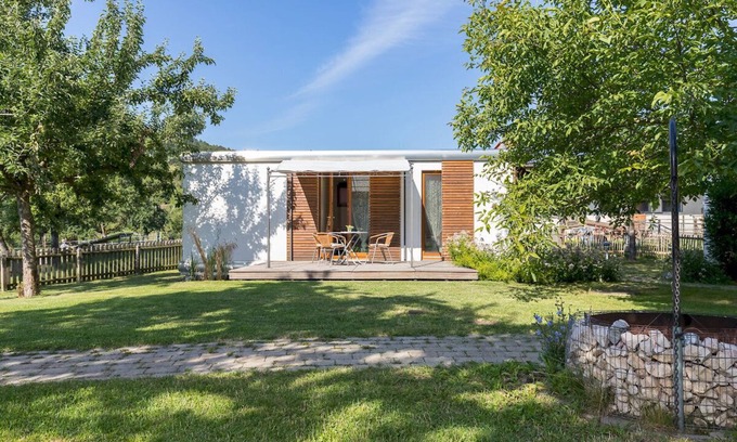 Deggenhausertal House | Charming Holiday Home “Ferienhaus am Sedelbach” with Terrace & Garden