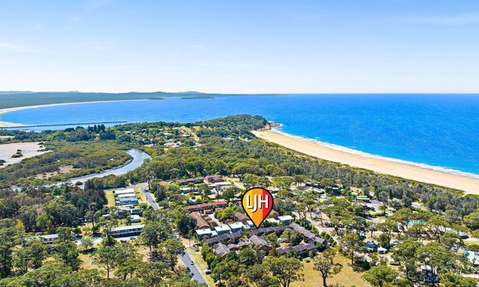 Moruya Heads Apartment | Charming Holiday Home in Mourya Heads