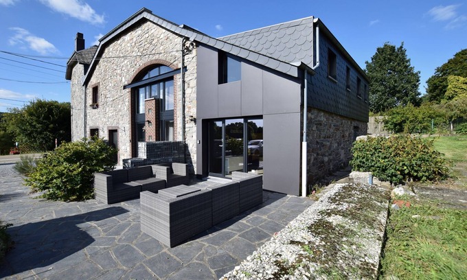 Sainte-Ode House | Charming Holiday Home in Sainte-Ode with Terrace