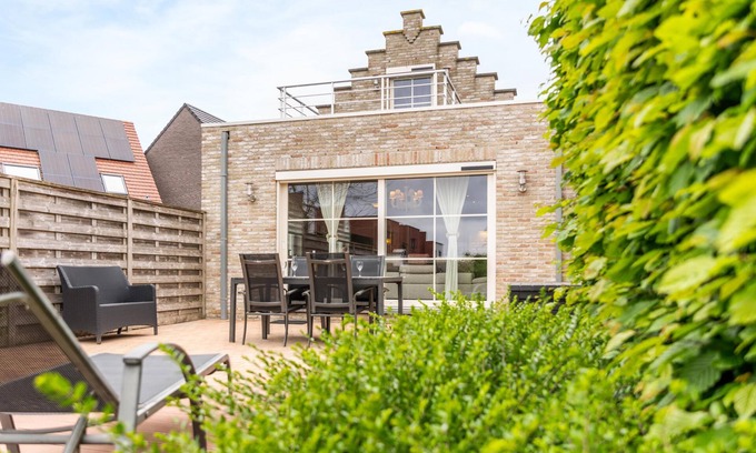 Ramskapelle House | Charming holiday home with large private garden