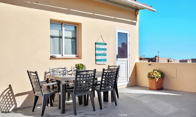 San Isidro House | Charming Holiday Home "Forasteras Home" with Rooftop Terrace & Wi-Fi