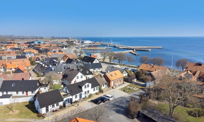 Skillinge Ski Chalet | Charming holiday home in Skillinge near the sea | SE01074