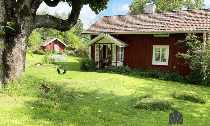 Bor House | Charming holiday house with unique garden outside Värnamo | SE07039