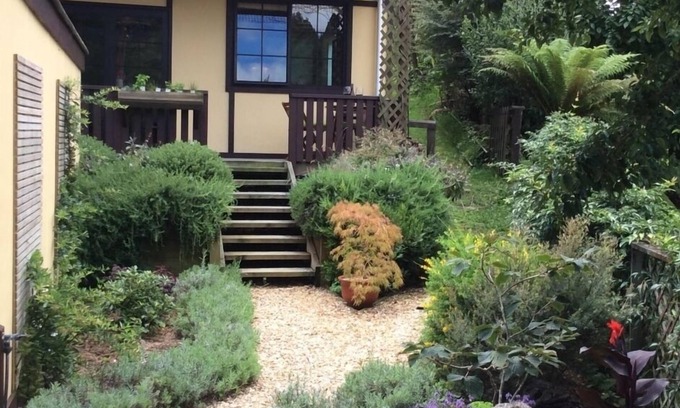 Lake Okareka Apartment | Charming Holiday Hideaway near the Lake