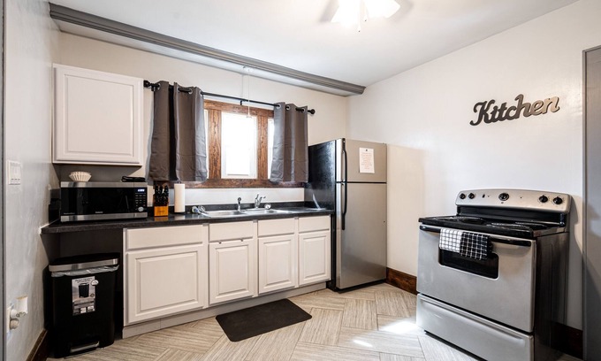 Milwaukee House | Charming Home Near Downtown MKE!