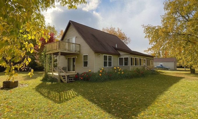 Mesick House | Charming home near ORV Trails, Kayaking Rentals, Hiking and more!
