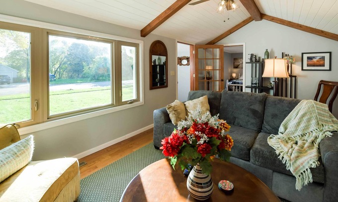 Fergus Falls House | Charming Home w/ Patio Near Otter Tail River!
