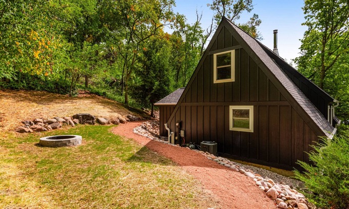 Baraboo House | Charming home with deck, grill, firepit, & washer/dryer - quiet location