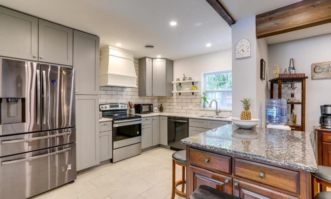 Clearwater House | Charming Home with Yard about 5 Mi to Clearwater Beach!