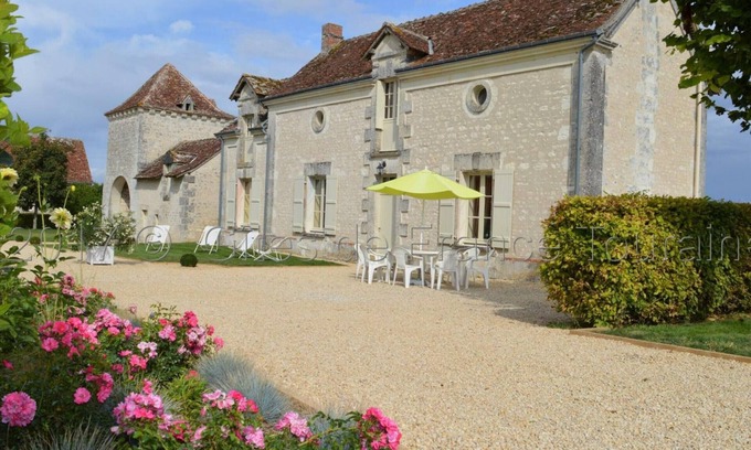 Parcay-sur-Vienne Cottage | Charming house with enclosed garden near vineyards