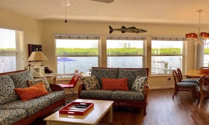 Nettles Island House | Charming House 3/2 on Waterway in Nettles Island Resort near Beach, Pools & Fun!