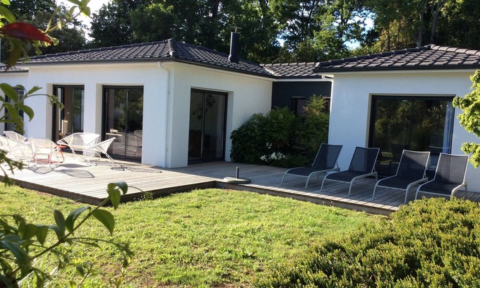 Les Mathes Villa | Charming house, 4 stars, in the middle of the village, 4 km away from the beach