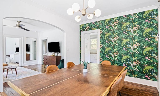 North Chattanooga House | Charming House 5 Minutes to Downtown Chattanooga and Aquarium