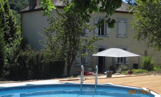 Ydes House | Charming house and caratctere, indoor pool.