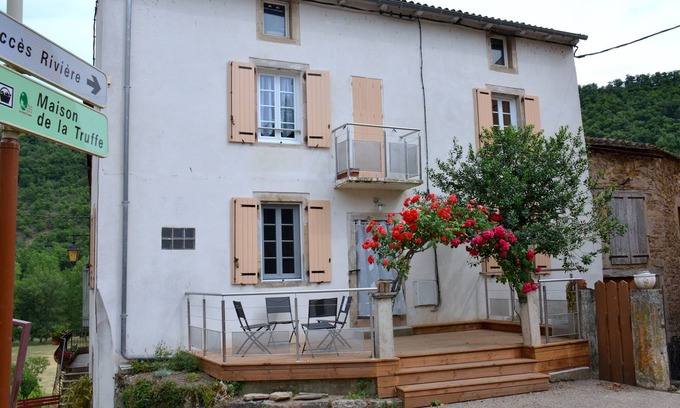 Compregnac House | Charming house, charming village "Comprégnac, Peyre, Millau" near the river