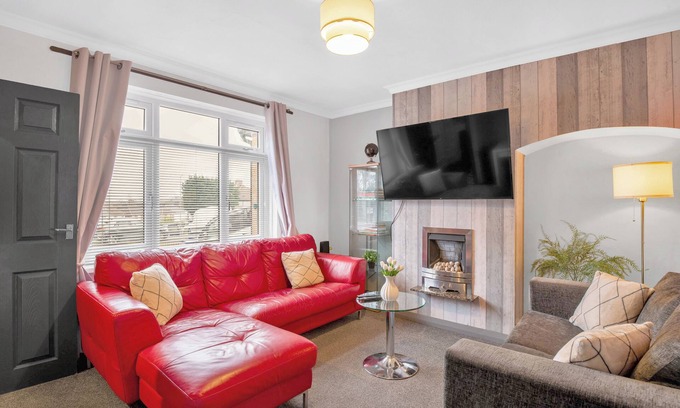 Smethwick House | Charming house close to city centre with 6 beds, 2 baths,free parking,EV charger
