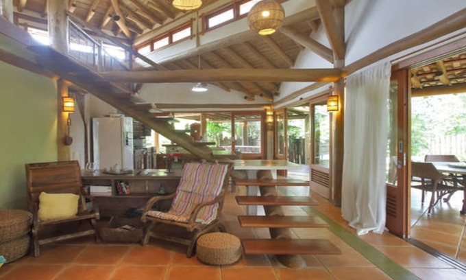 Itamambuca House | Charming House com piscina 100m do mar