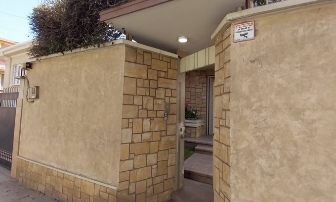 Macrodistrito Sur House | Charming House- Elegant and Comfortable