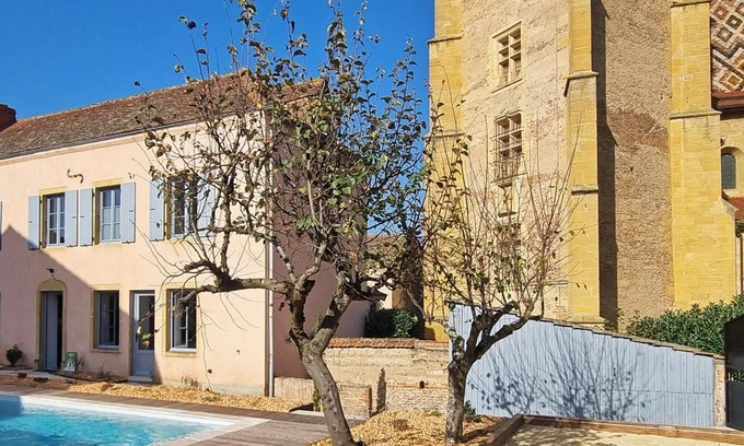 La Benissons-Dieu Cottage | Charming house with heated private pool and enclosed garden, wifi included