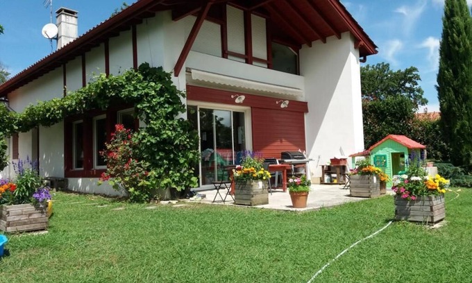 Bassussarry House | Charming house ideal for family vacations