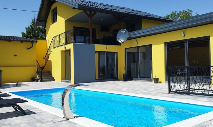 Kapela House | Charming house in beautiful Stanići with fitness room, WiFi, AC