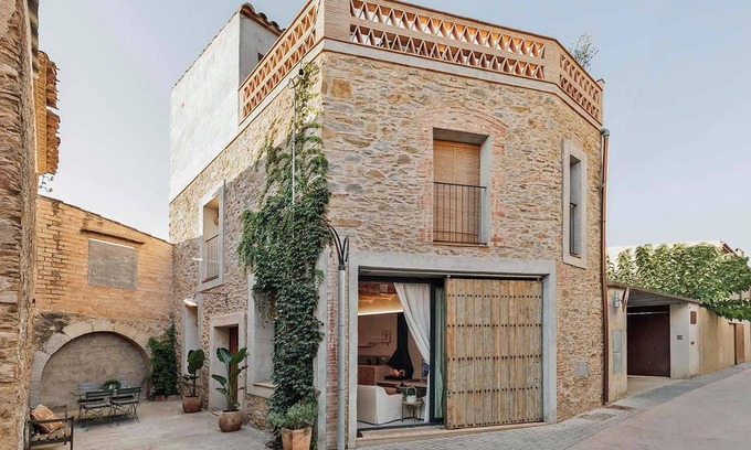 Gualta House | Charming House in Gualta near Montgrí Castle