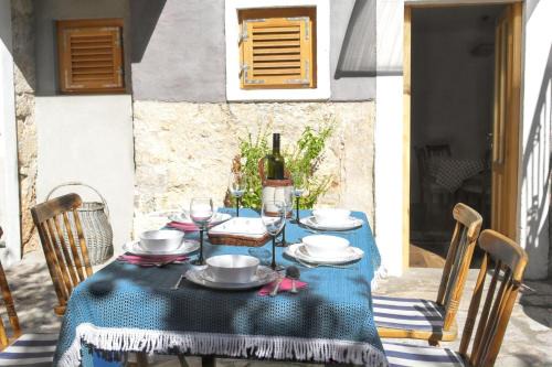 Jezera House | Charming house in Jezera + Balcony