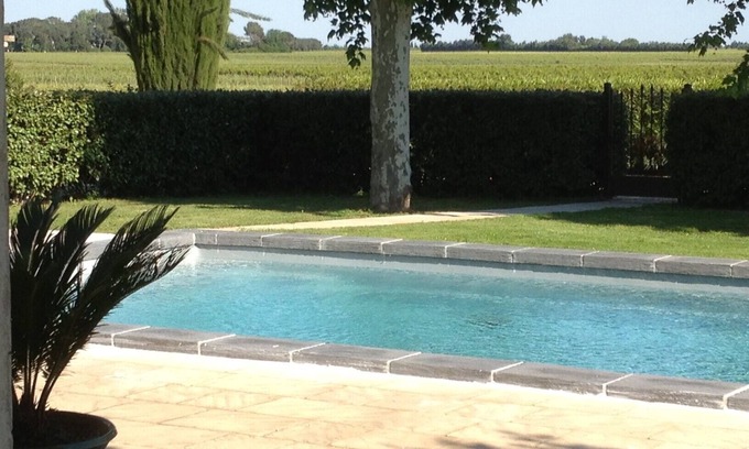 Bellegarde Villa | Charming house in Provence, peaceful setting amidst vineyards, swimming pool and tennis court