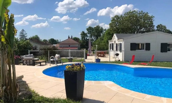 Velet Cottage | Charming house in Velet with pool and terrace