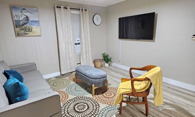 Charleston House | Charming House on EIU Campus, Near Sarah Bush Hospital