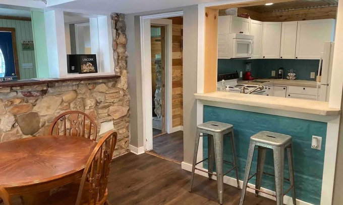 Rutledge House | Charming house on deep water cove and amazing viewsnn