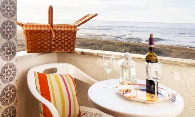 Caminha House | Charming house with balcony and sea view in Moledo