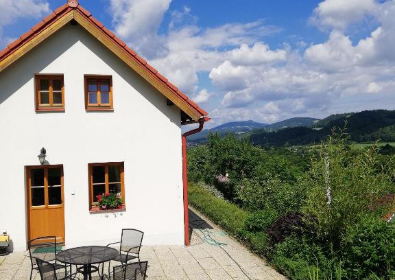 Frydstejn House | charming house with beautiful landscape