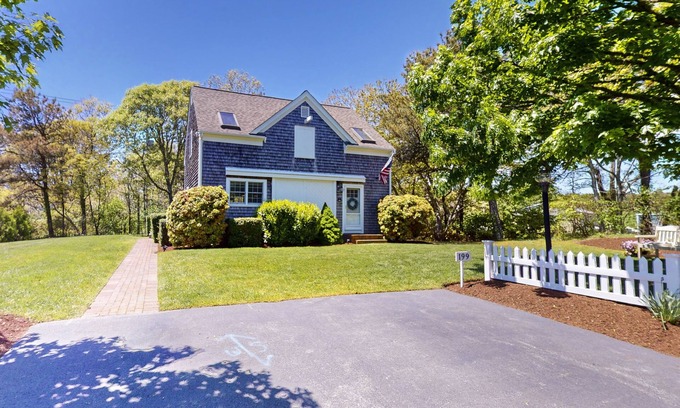 Chatham House | Charming house with patio, Washer/Dryer, & central location