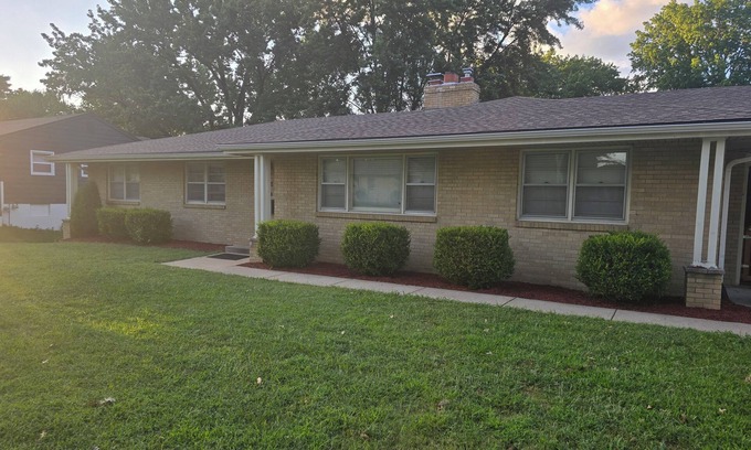 Lea Manor House | Charming house with easy access to the highway and shopping. Quiet neighborhood