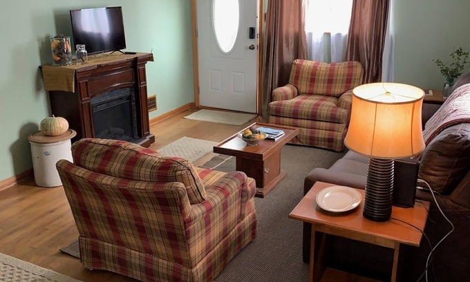 Rawl House | Charming House with Great Outdoor Space and Nearby Trail Access