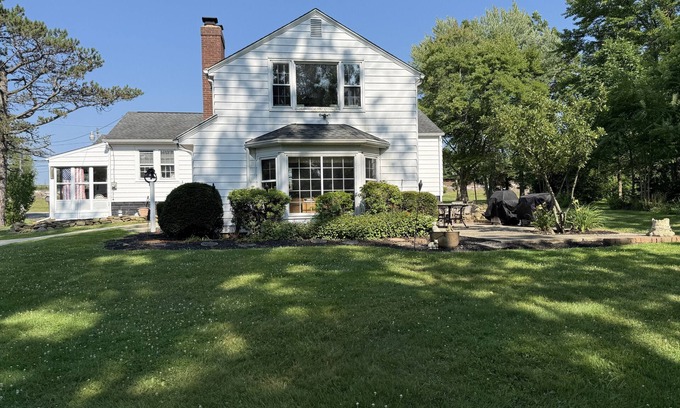 Boston Heights Other | Charming Hudson Farmhouse on 12 Acres - 2 Miles from Cuyahoga Valley Nat’l Park