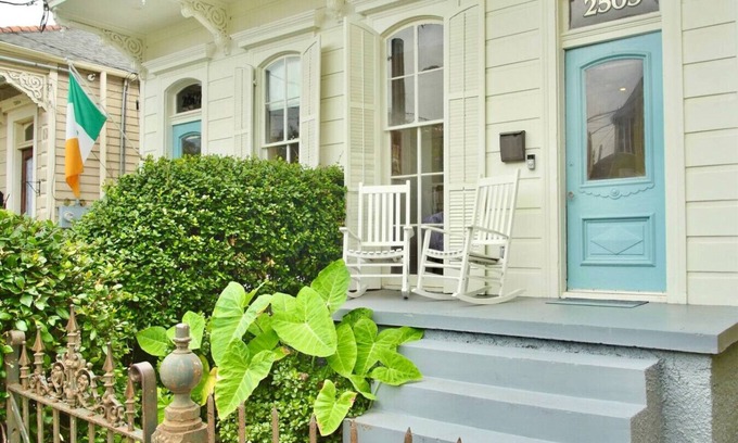 Irish Channel House | Charming Irish Channel Home | Steps to Magazine St