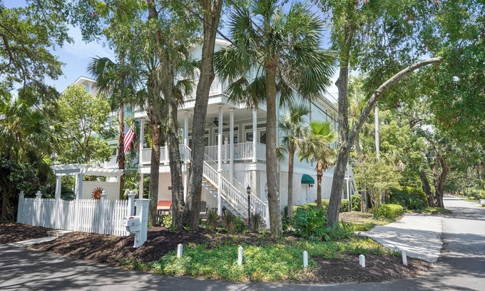 King City House | Charming Island Retreat Near the Ocean & Pier Village!