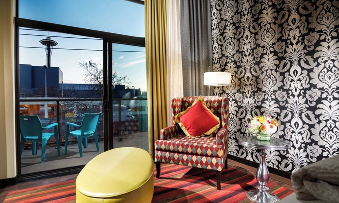 Lower Queen Anne Hotel | Charming Junior Suite with Two Queen Beds Near Seattle Center