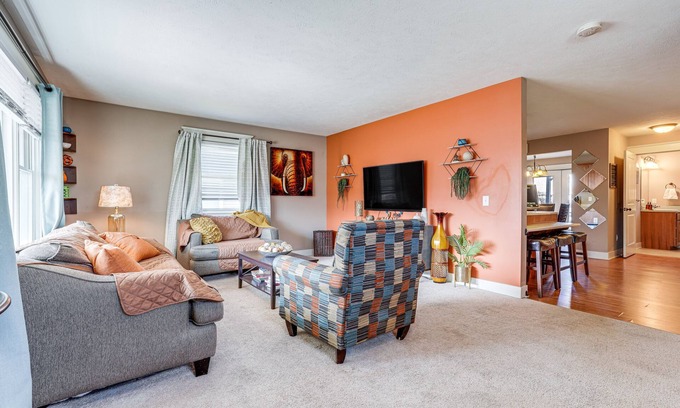 Kalamazoo House | Charming Kalamazoo Home w/Yard: 1 Mi to Downtown!