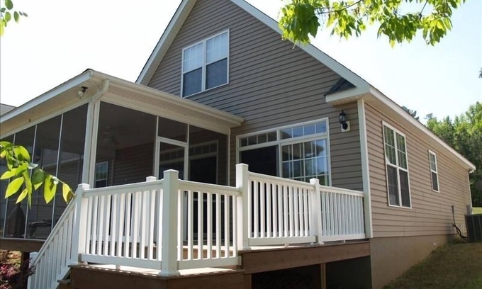 Leesville Cottage | Charming Lake House with Dock